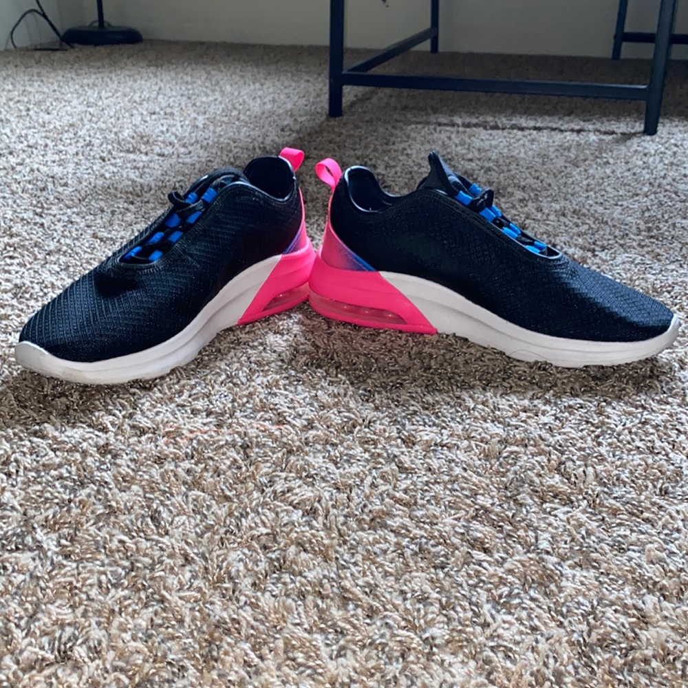 Nike Air Max Motion 2